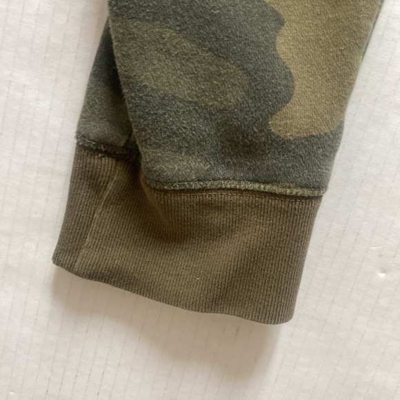 GAP Kids Camouflage Green Joggers Size Medium - Picture 5 of 8